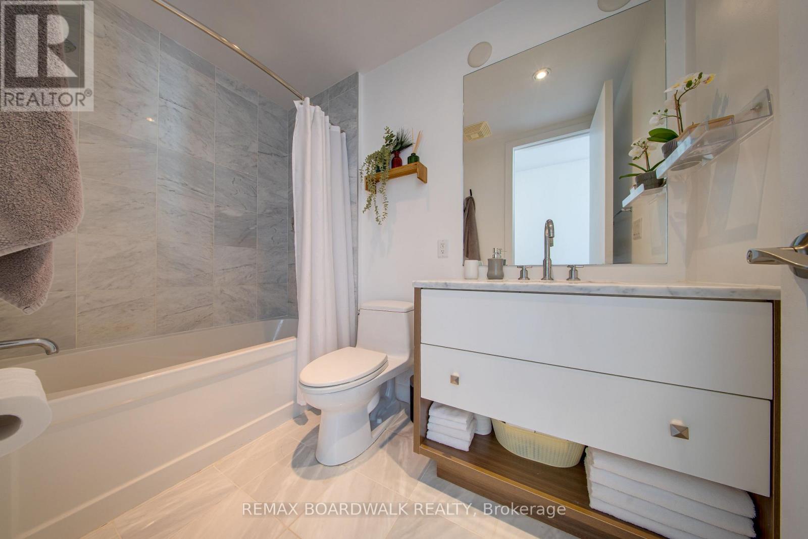 803 - 300 Lisgar Street, Ottawa, Ontario  K2P 0E2 - Photo 39 - X12770852