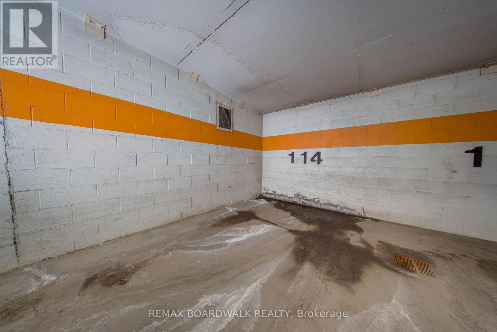 803 - 300 Lisgar Street, Ottawa, Ontario  K2P 0E2 - Photo 49 - X12770852