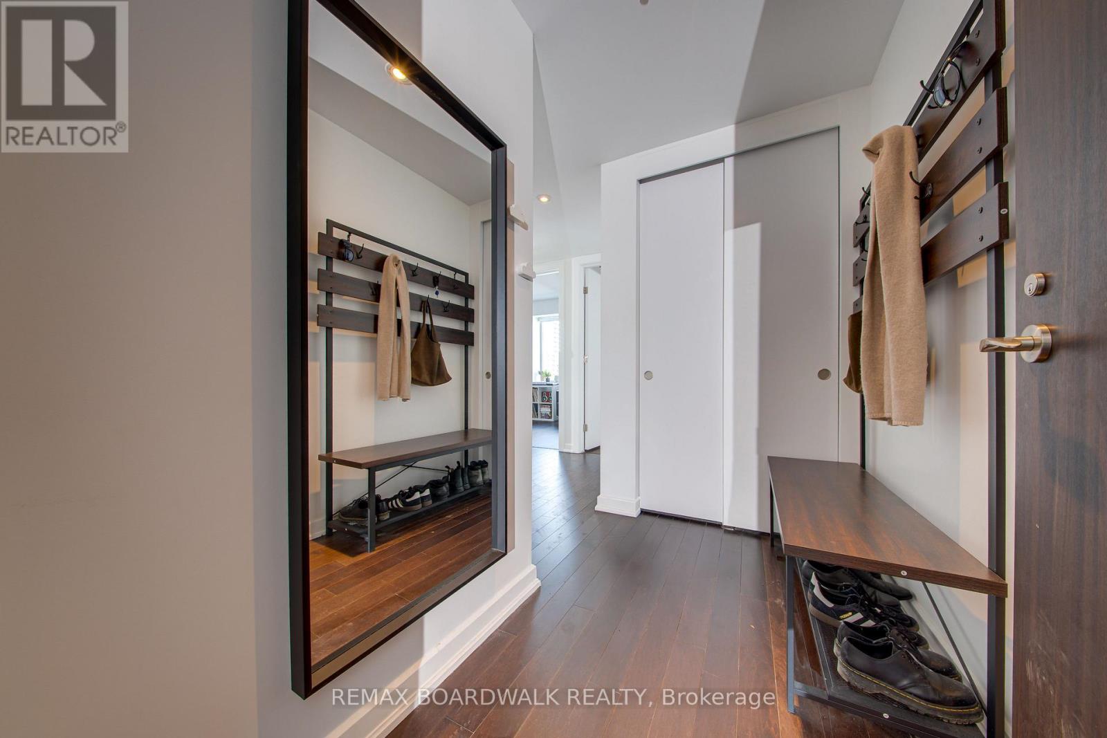 803 - 300 Lisgar Street, Ottawa, Ontario  K2P 0E2 - Photo 5 - X12770852