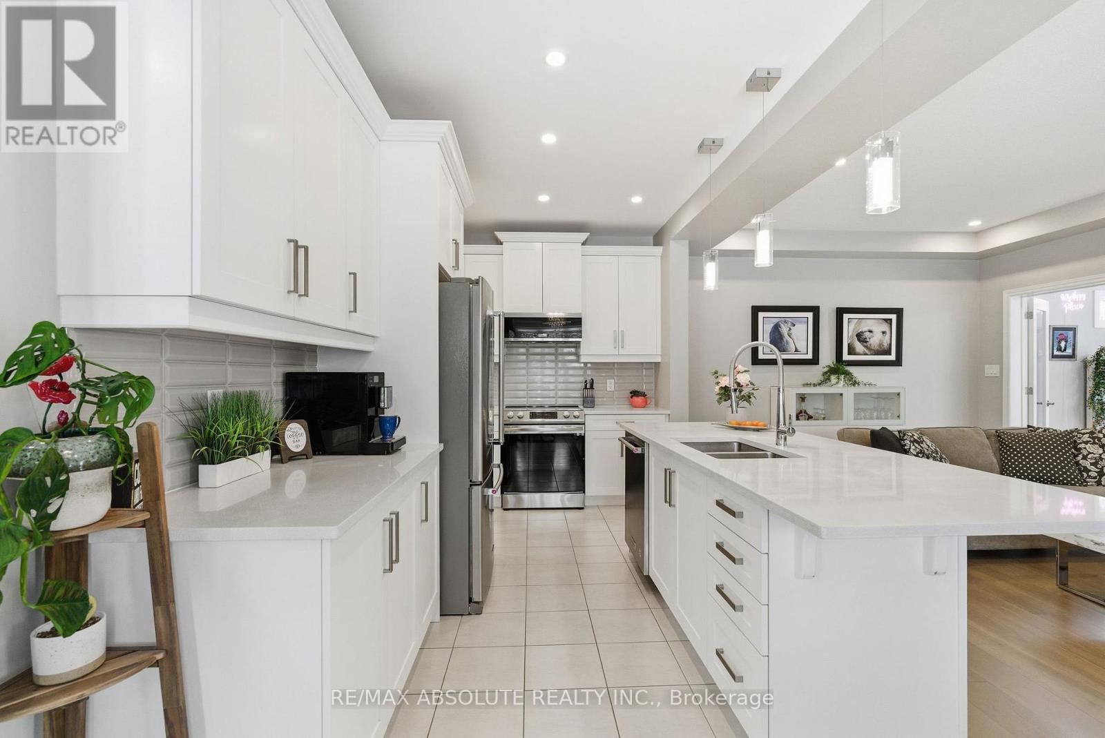 160 Damselfly Way, Ottawa, Ontario  K2J 6H6 - Photo 7 - X12770906