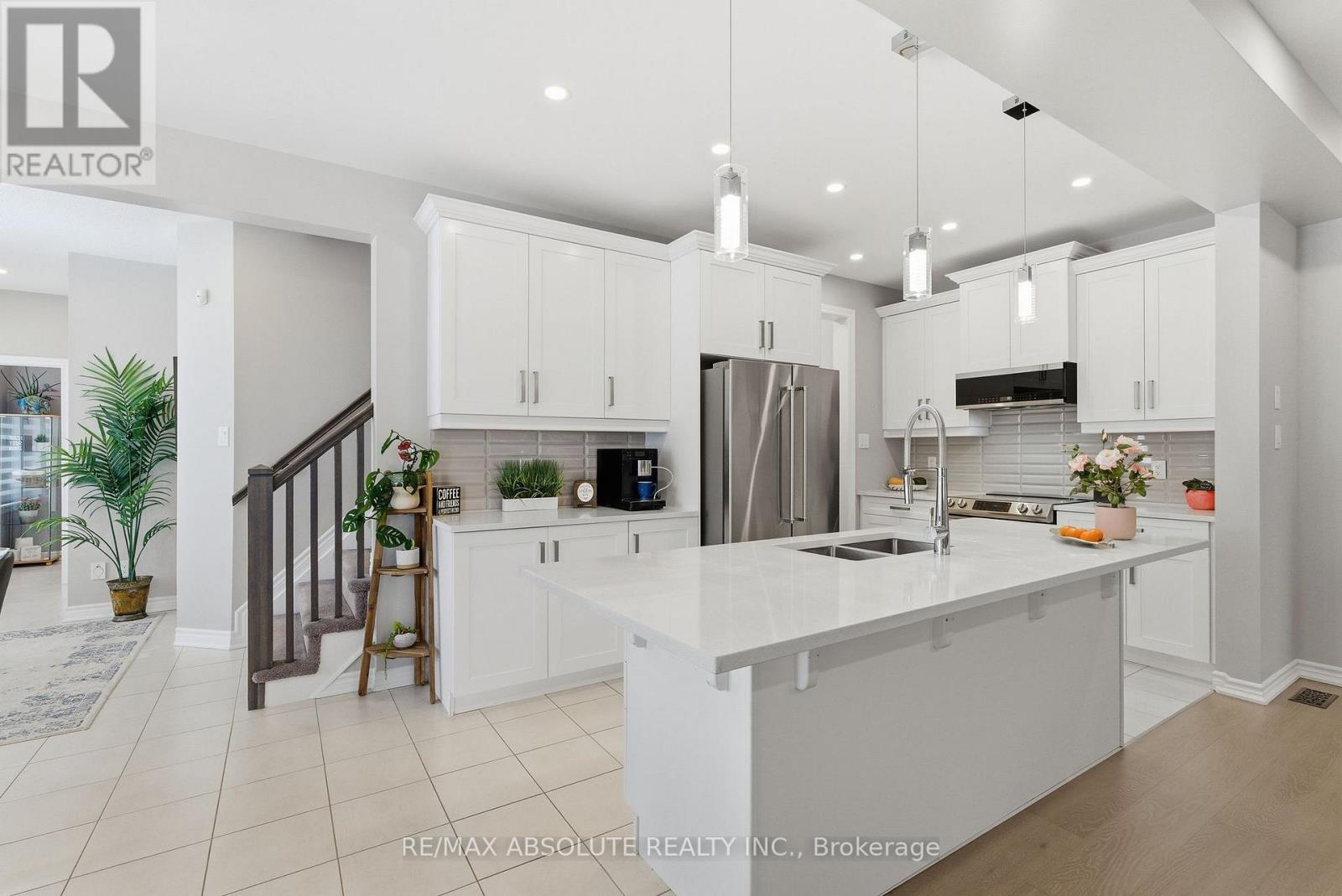 160 Damselfly Way, Ottawa, Ontario  K2J 6H6 - Photo 8 - X12770906