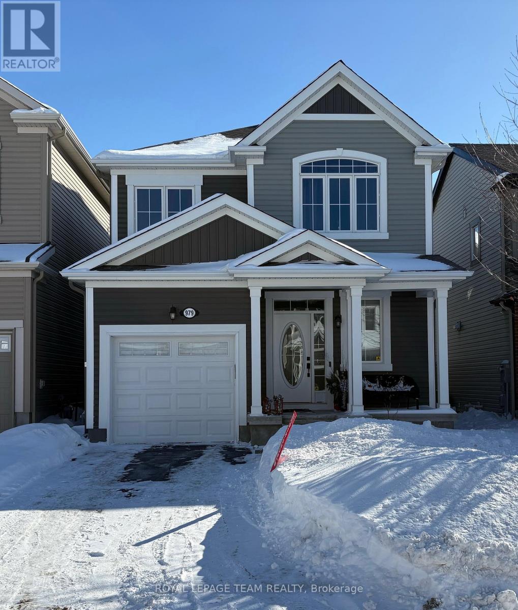 979 SHIMMERTON CIRCLE, Ottawa, Ontario