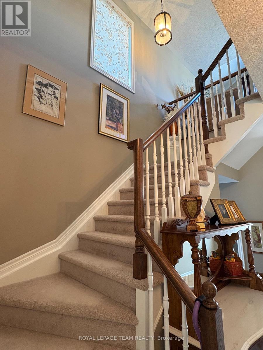 979 Shimmerton Circle, Ottawa, Ontario  K2M 0L4 - Photo 15 - X12770984