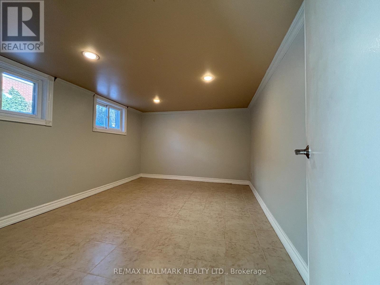 200 Berry Road, Toronto, Ontario  M8Y 1W8 - Photo 11 - W12743006