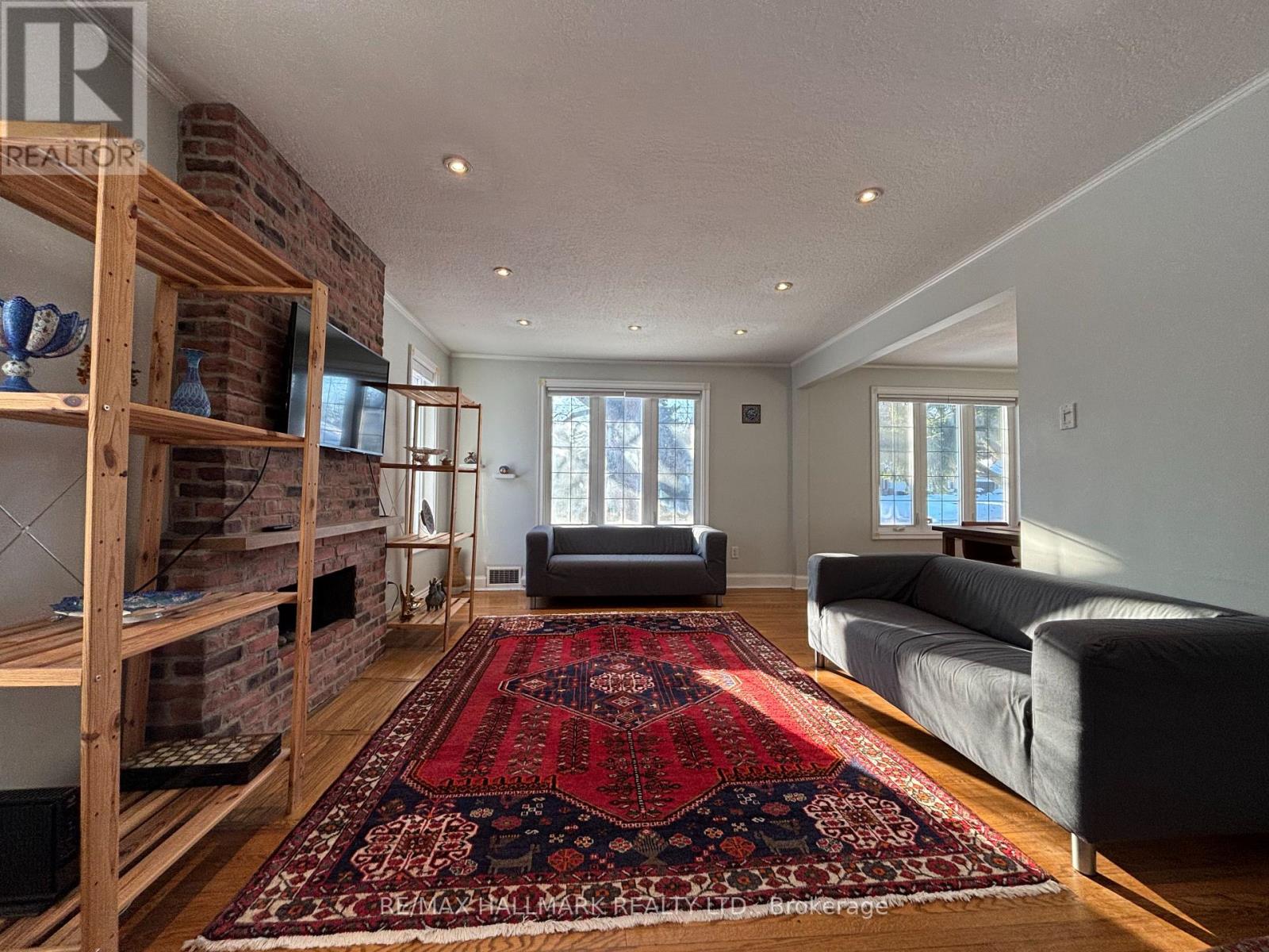 200 Berry Road, Toronto, Ontario  M8Y 1W8 - Photo 3 - W12743006