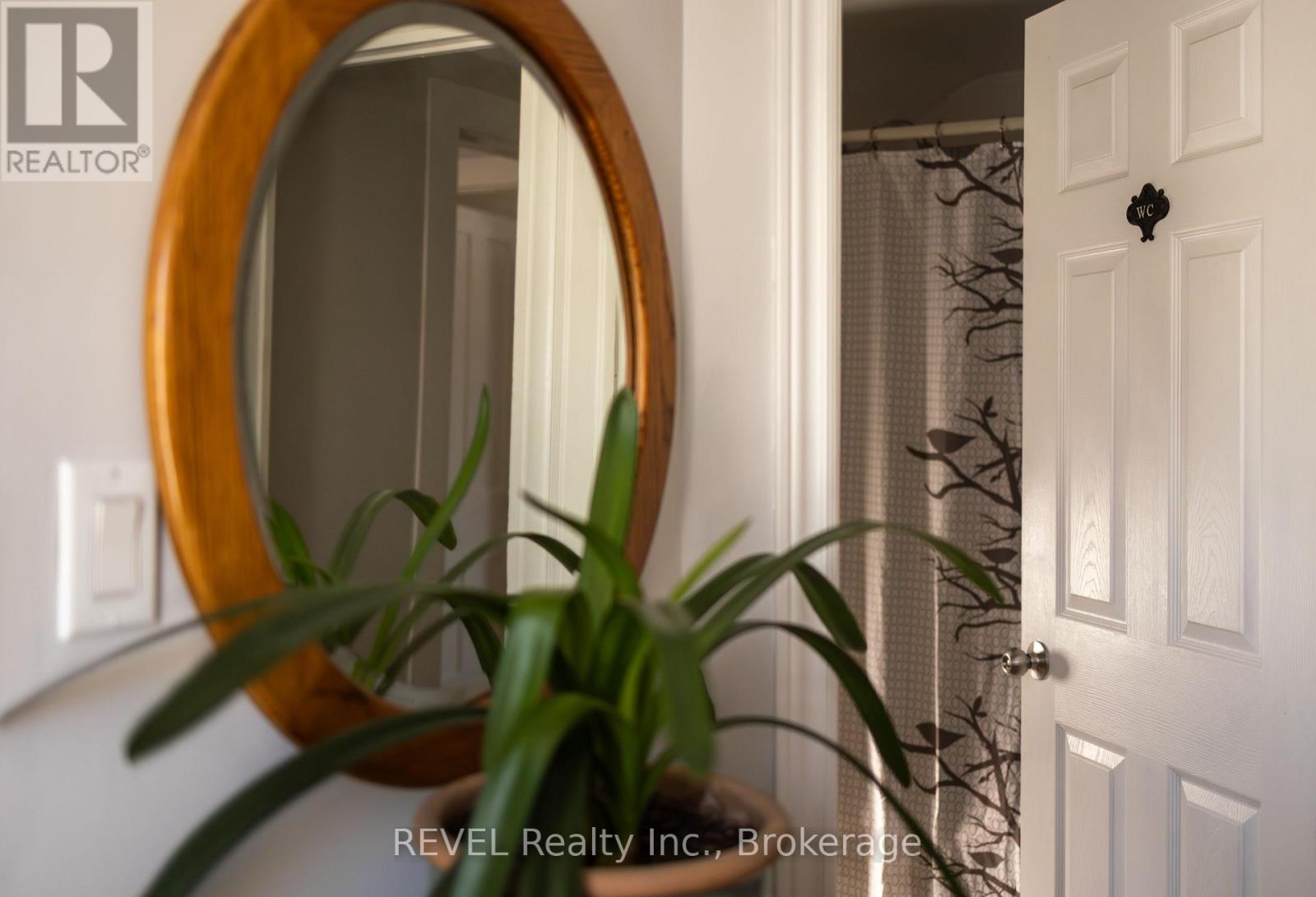 16 York Street, St. Catharines (Downtown), Ontario  L2R 6B8 - Photo 38 - X12770924