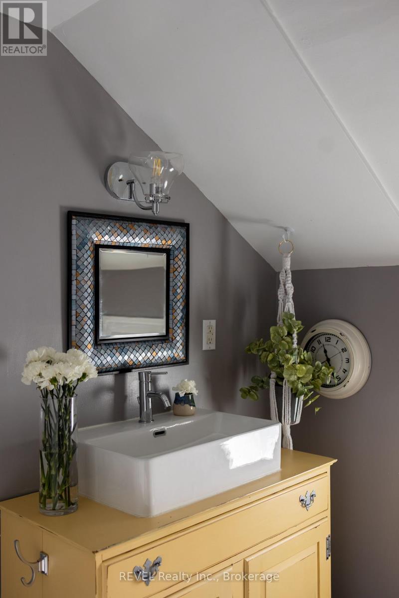 16 York Street, St. Catharines (Downtown), Ontario  L2R 6B8 - Photo 40 - X12770924