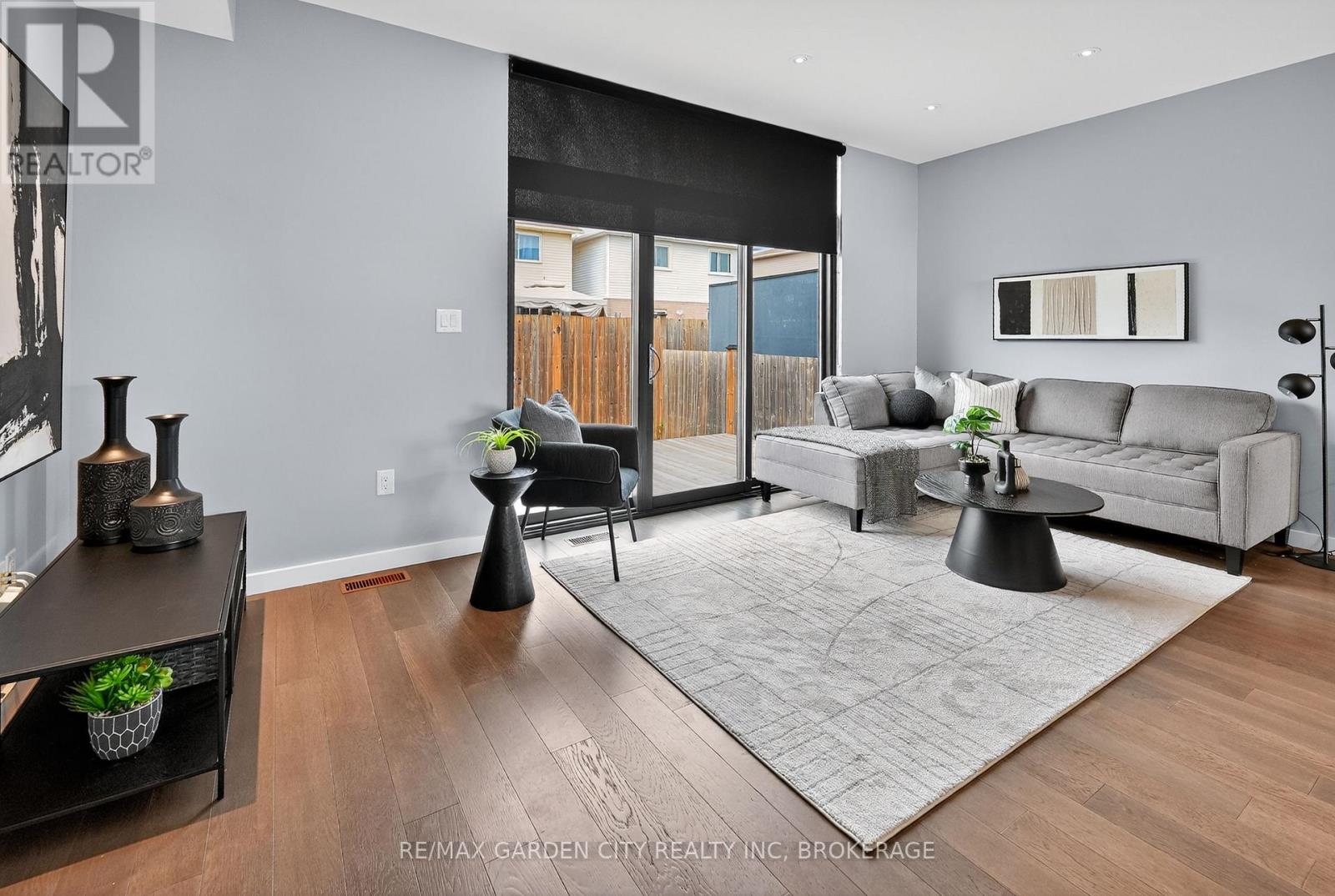 12 1/2 Beamer Court, Thorold (Confederation Heights), Ontario  L2V 0C9 - Photo 11 - X12770930