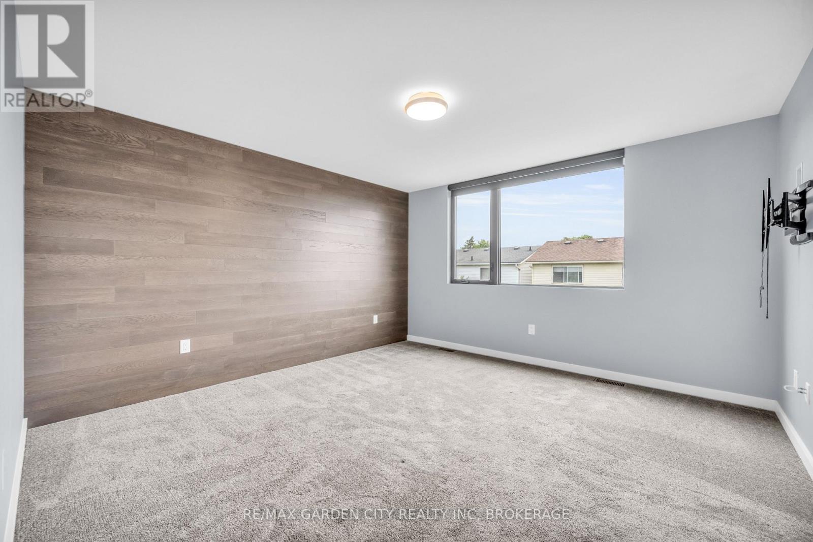 12 1/2 Beamer Court, Thorold (Confederation Heights), Ontario  L2V 0C9 - Photo 17 - X12770930