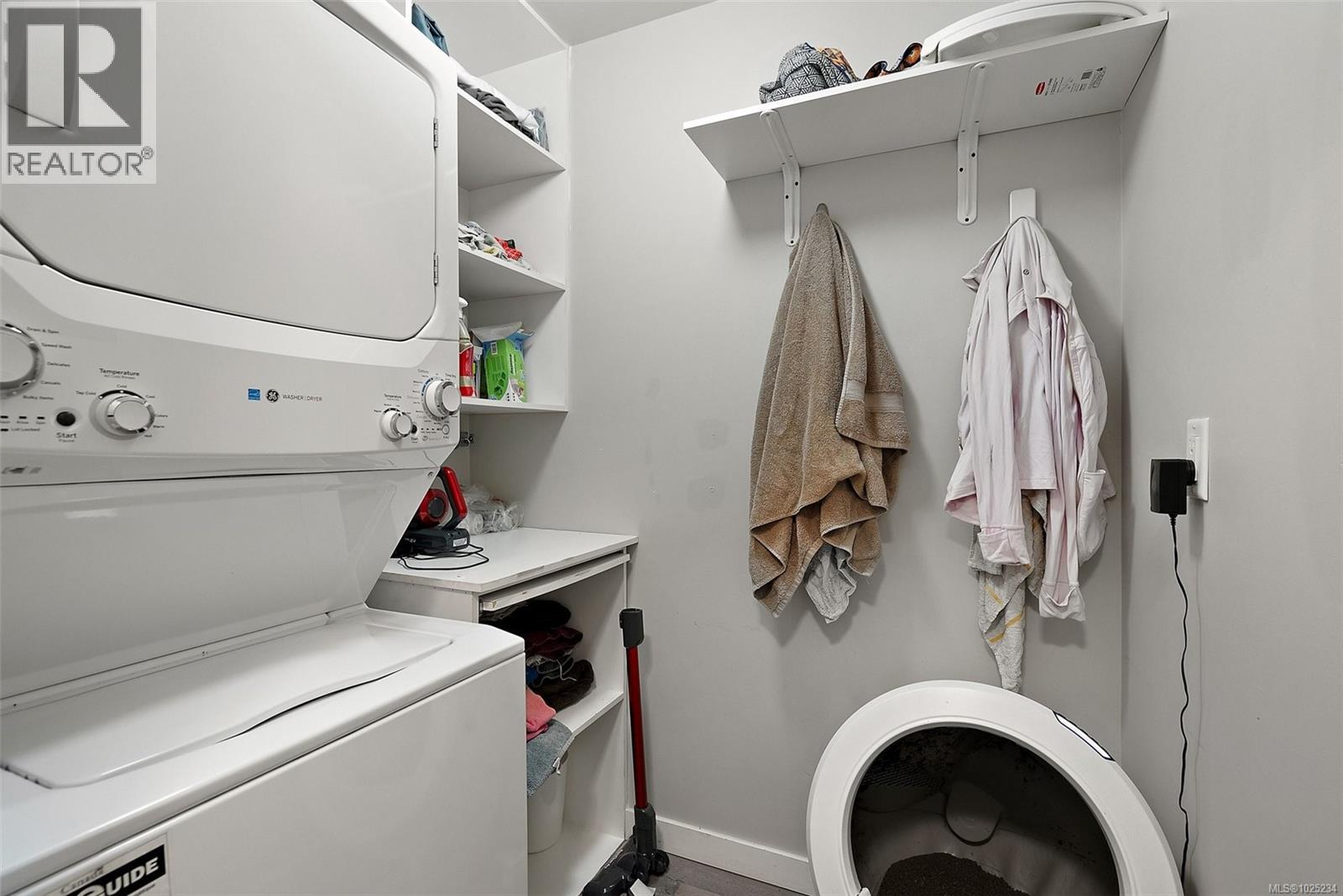 206 3244 Seaton St, Saanich, British Columbia  V8Z 3Y7 - Photo 9 - 1025234