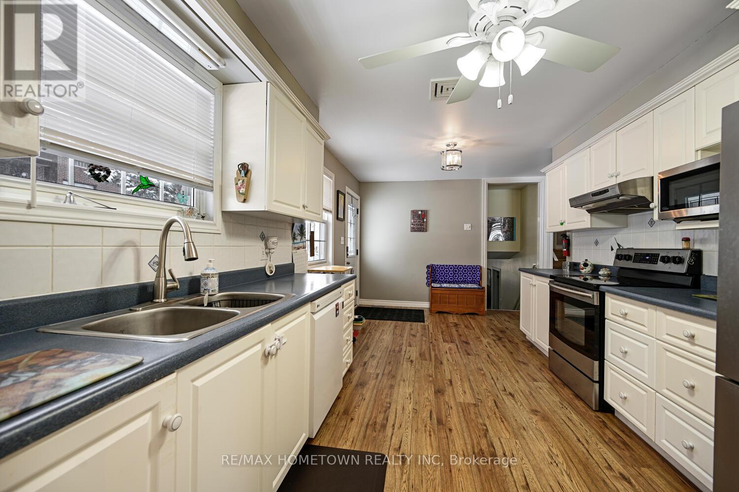 93 Windsor Drive, Brockville, Ontario  K6V 3H7 - Photo 11 - X12770780