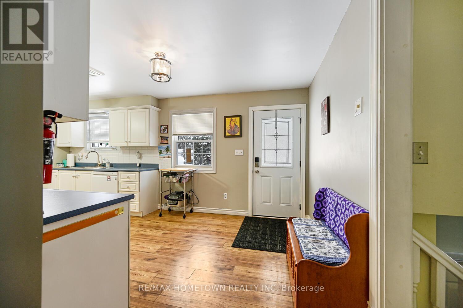 93 Windsor Drive, Brockville, Ontario  K6V 3H7 - Photo 9 - X12770780