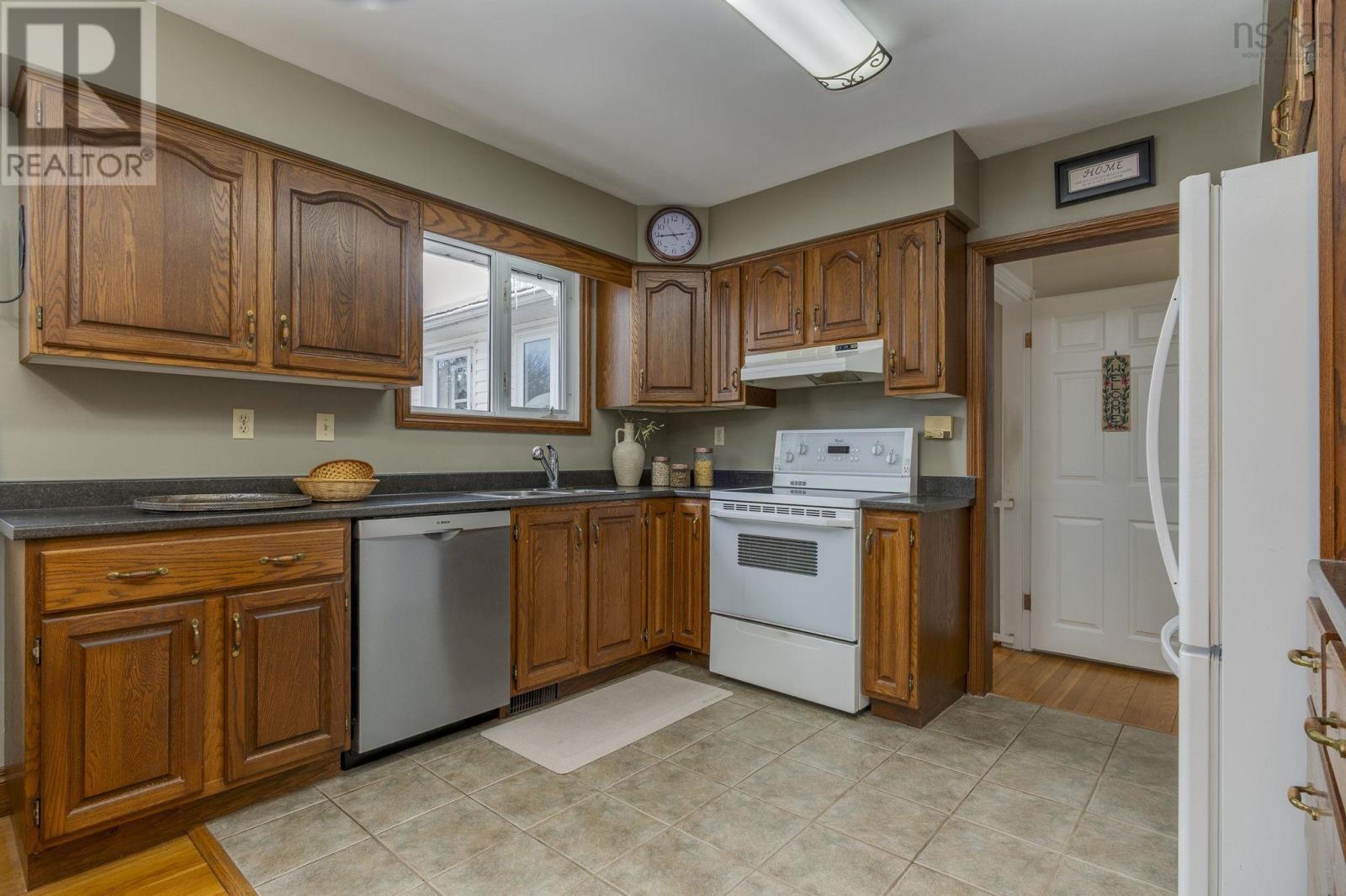 47 Ellenvale Avenue, Dartmouth, Nova Scotia  B2W 2W8 - Photo 7 - 202602401