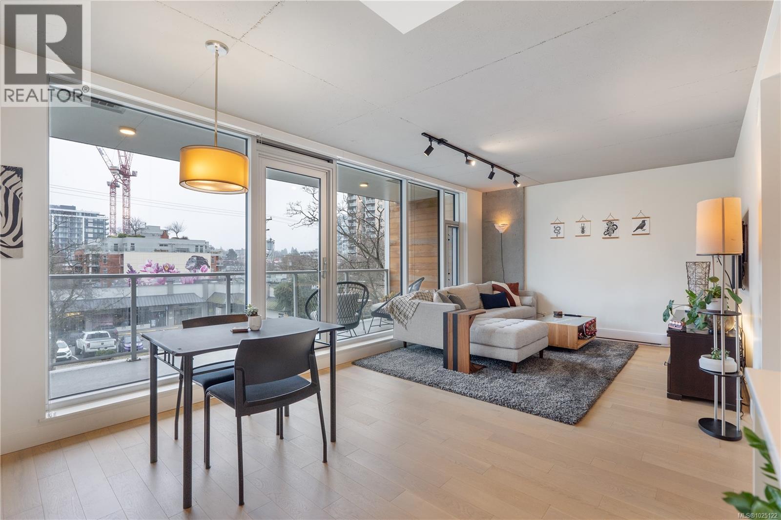 213 989 Johnson St, Victoria, British Columbia  V8V 0E3 - Photo 13 - 1025122