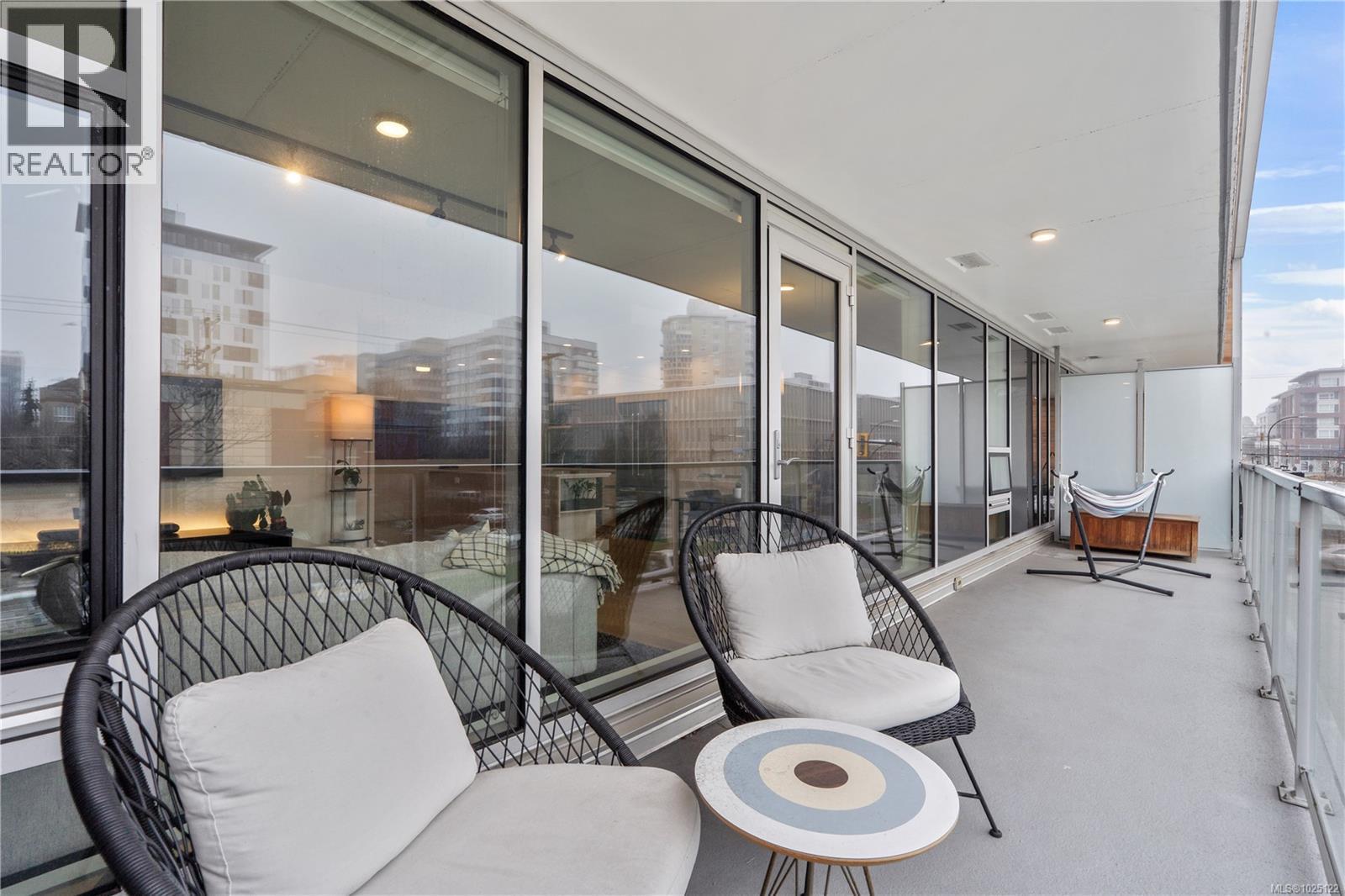 213 989 Johnson St, Victoria, British Columbia  V8V 0E3 - Photo 25 - 1025122