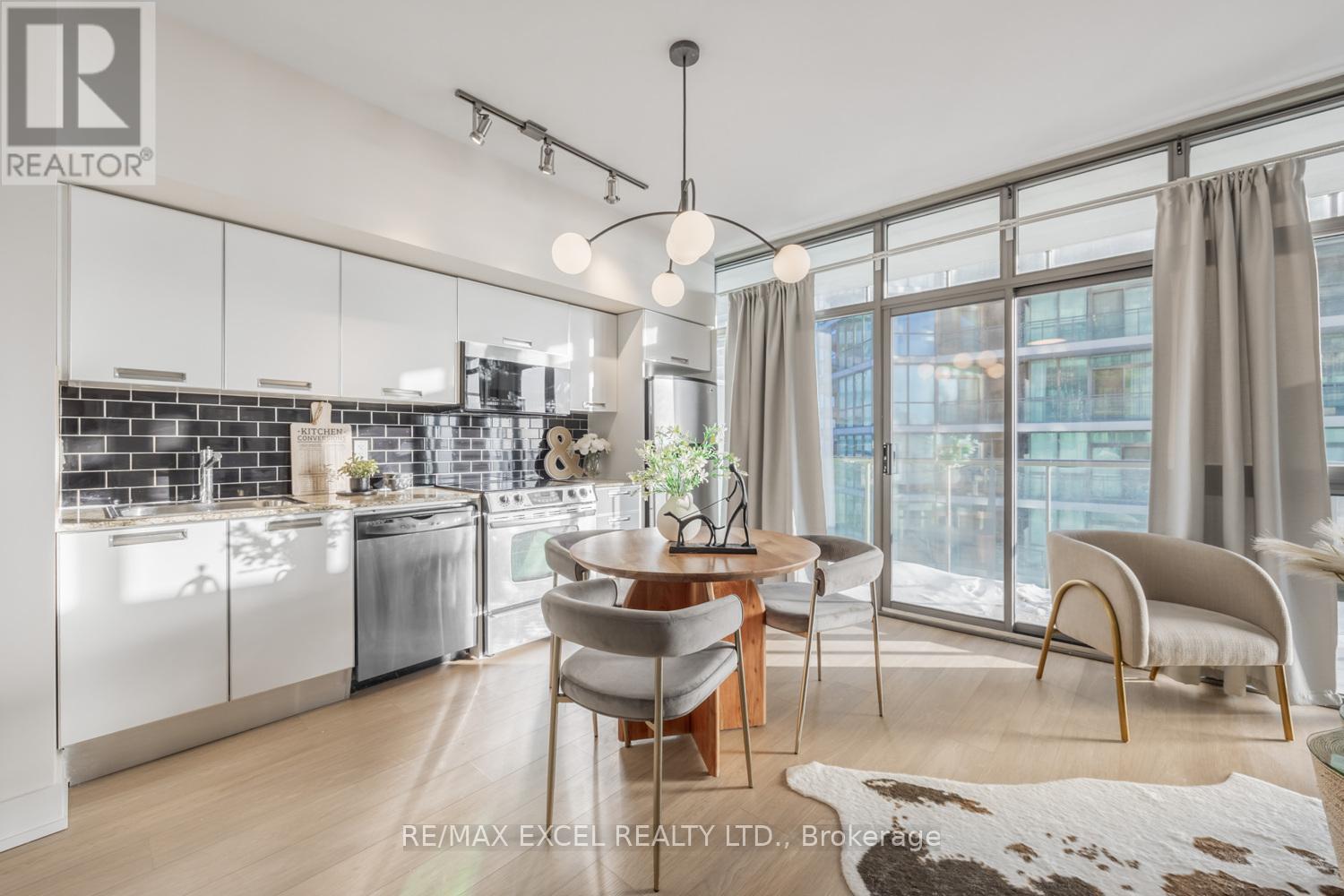 3709 - 33 Charles Street E, Toronto, Ontario  M4Y 1R9 - Photo 8 - C12770752