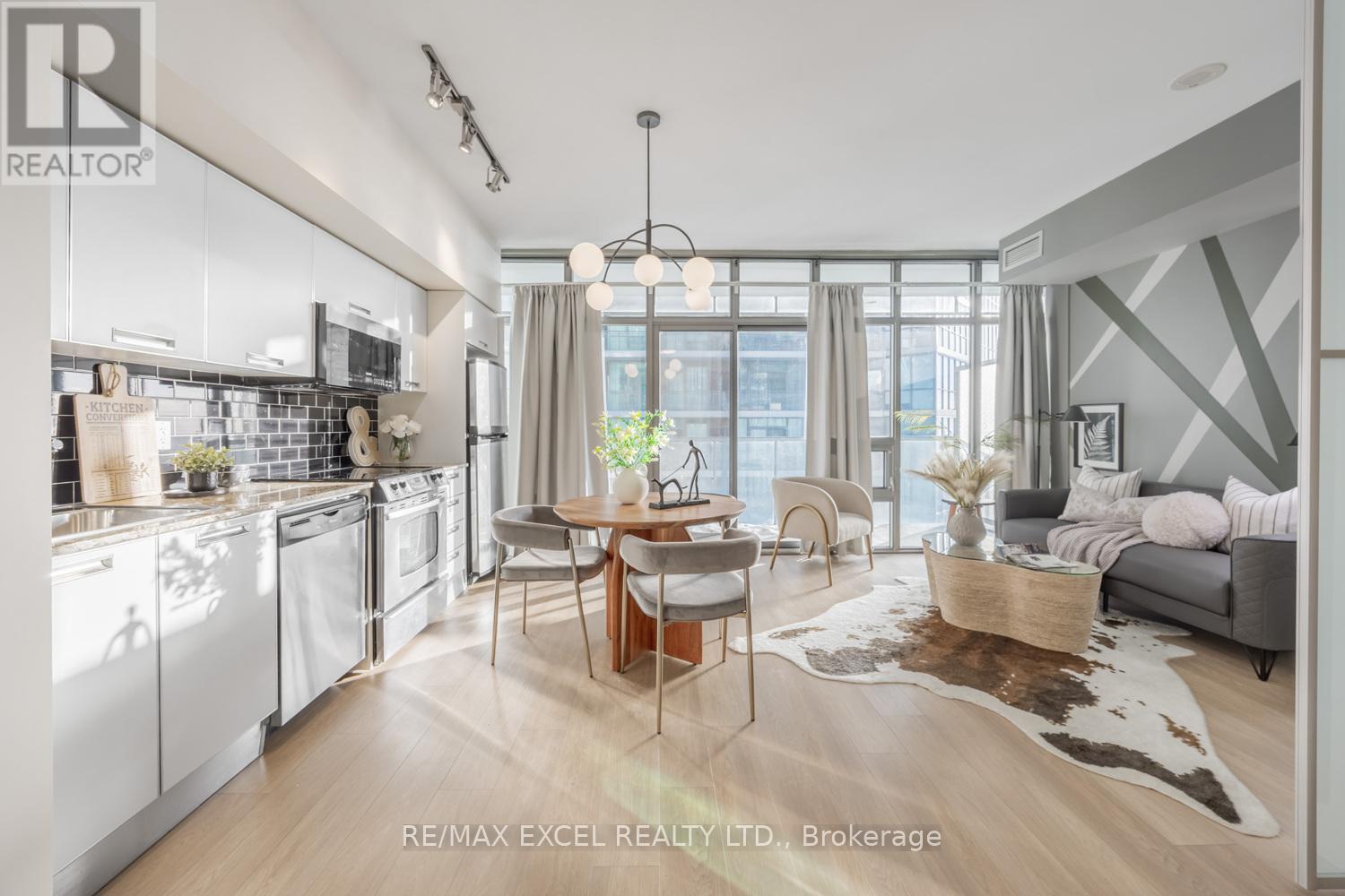 3709 - 33 Charles Street E, Toronto, Ontario  M4Y 1R9 - Photo 9 - C12770752