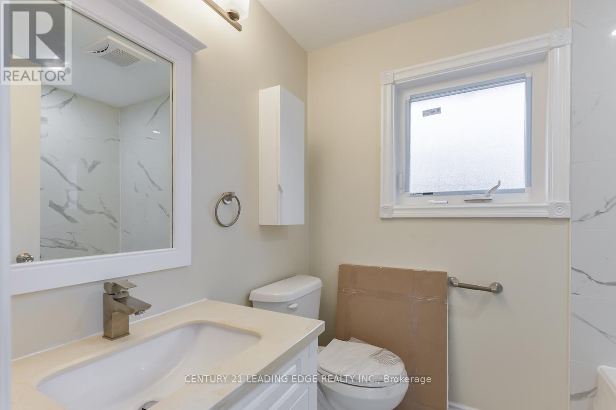 Main Fl - 16 Medaca Street, Toronto, Ontario  M2J 3A7 - Photo 12 - C12770866