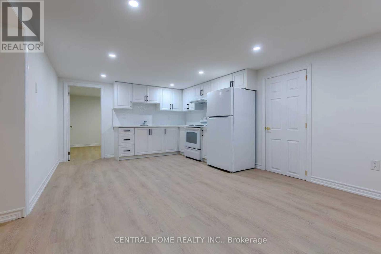 12 Scarden Avenue, Toronto, Ontario  M1T 1V9 - Photo 7 - E12770810