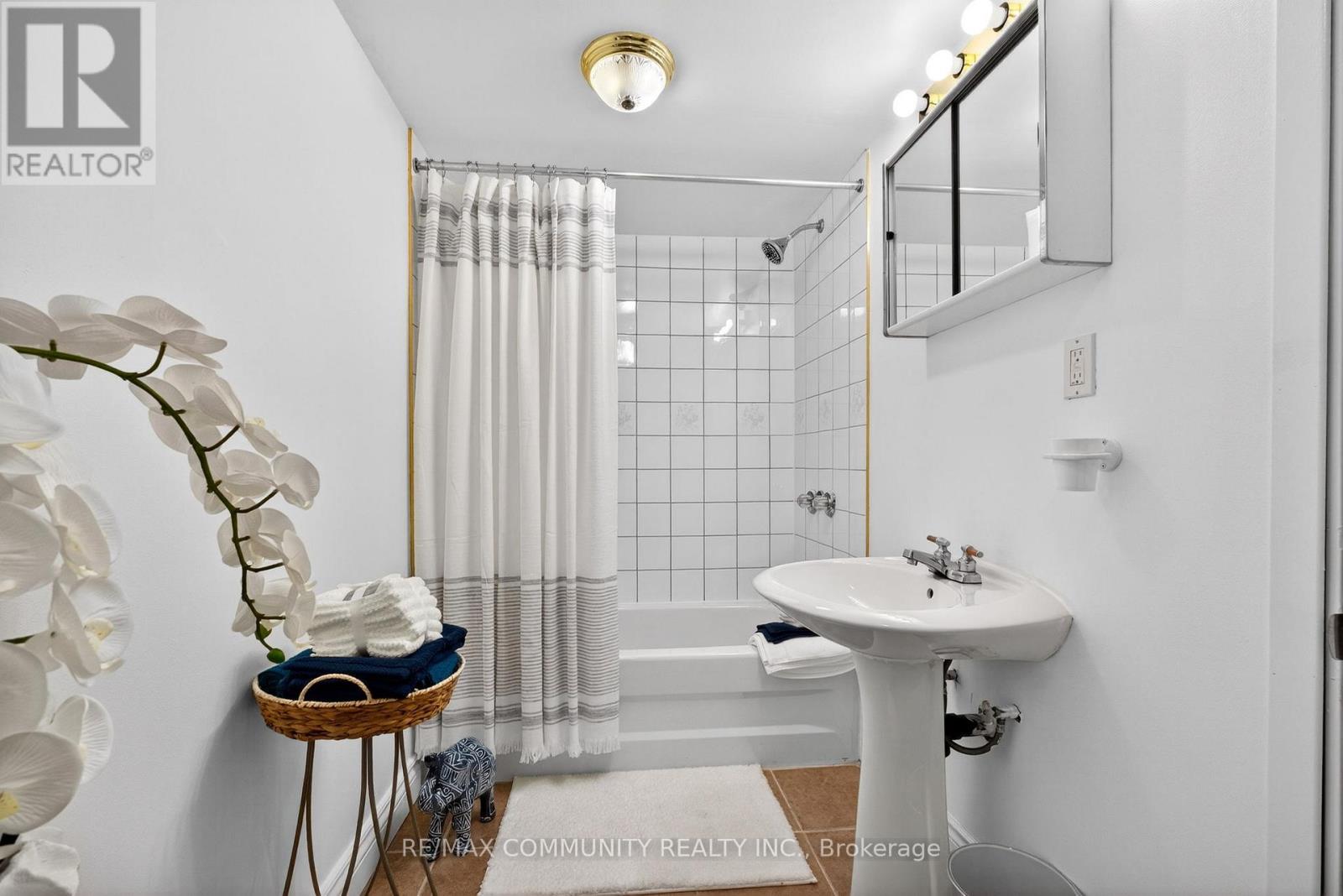 855 Zator Avenue, Pickering, Ontario  L1W 1Y2 - Photo 34 - E12770882