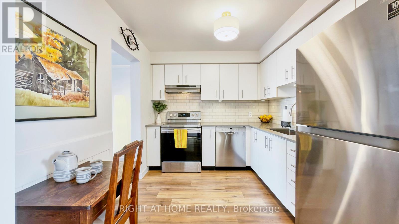 25 Macintyre Lane, Ajax, Ontario  L1T 3X4 - Photo 7 - E12770966