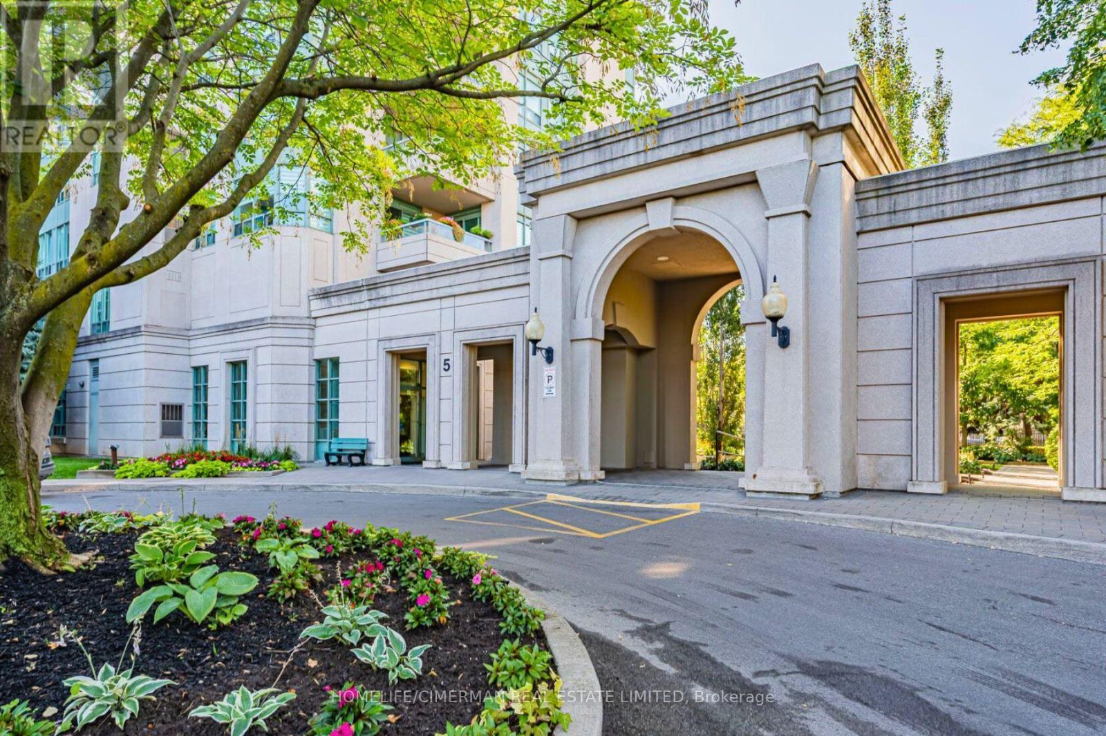 702 - 5 Emerald Lane, Vaughan, Ontario  L4J 8P7 - Photo 2 - N12770774