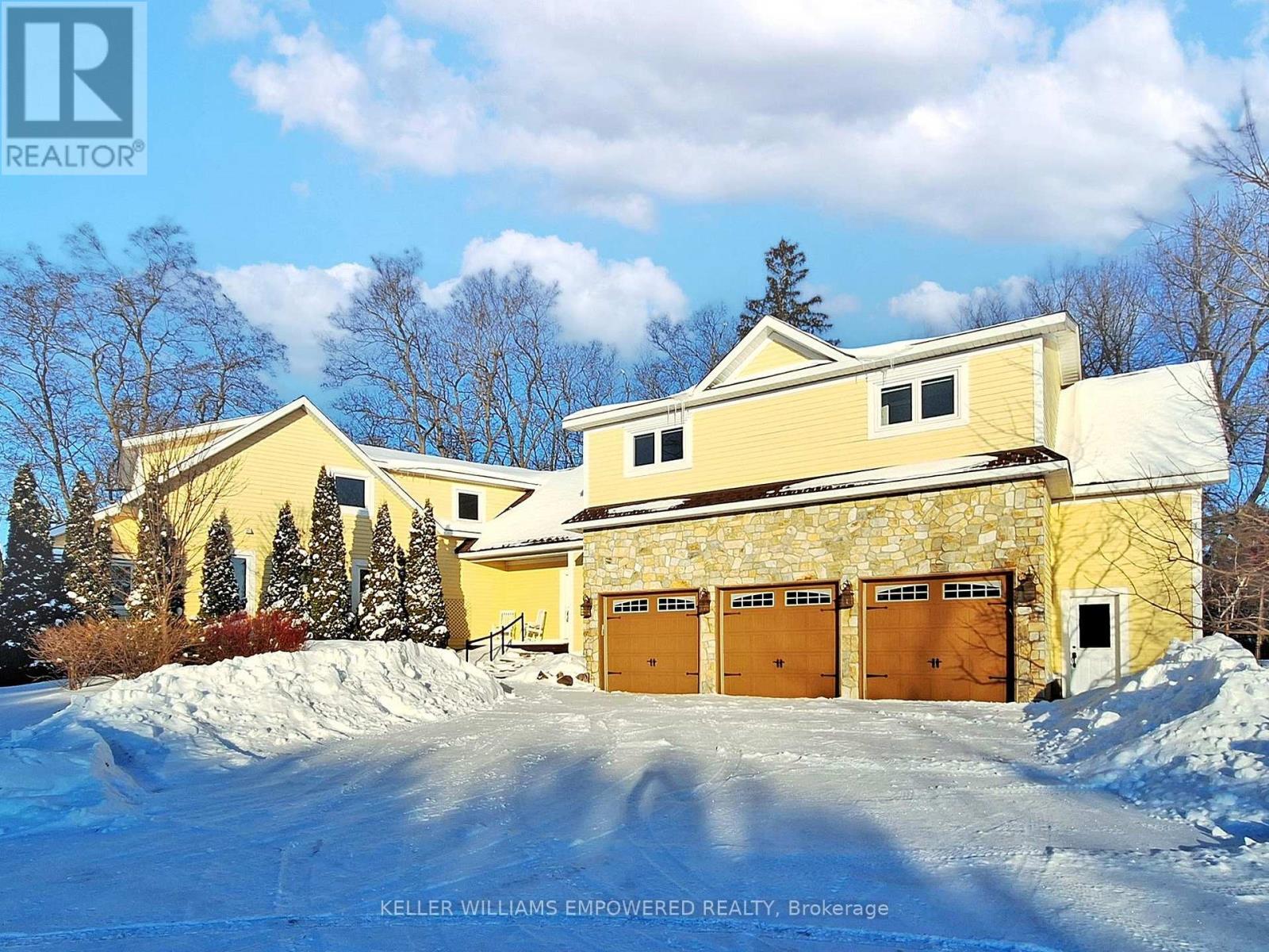 8 MACLEOD ESTATE COURT, Richmond Hill, Ontario