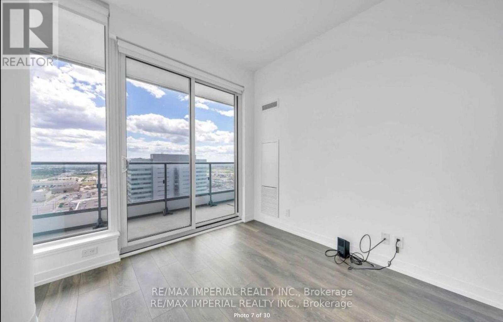 2503 - 5 Buttermill Avenue, Vaughan, Ontario  L4K 0J5 - Photo 5 - N12770872