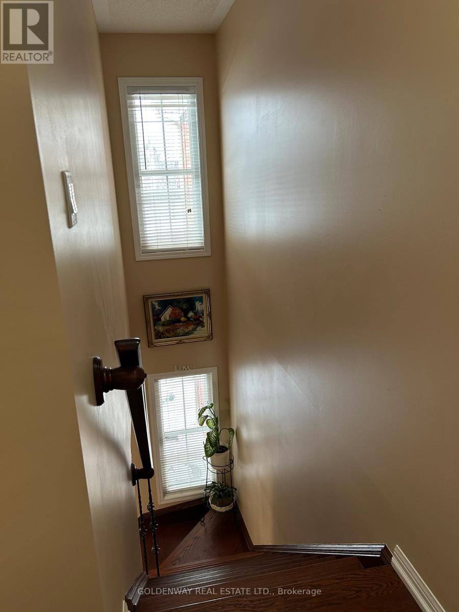 127 Miltrose Crescent, Whitchurch-Stouffville, Ontario  L4A 0R2 - Photo 9 - N12770956