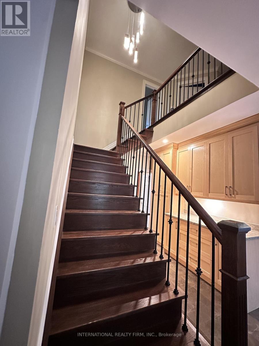 1075 Big Bay Point Road, Barrie, Ontario  L9J 0A2 - Photo 13 - S12770862