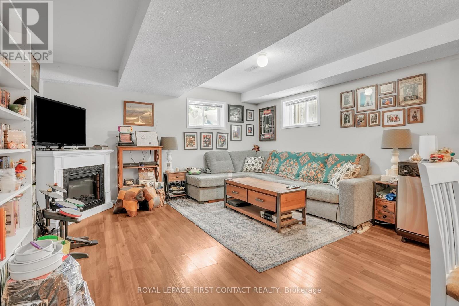 28 Hewitt Place, Barrie (Georgian Drive), Ontario  L4M 7B3 - Photo 19 - S12770876