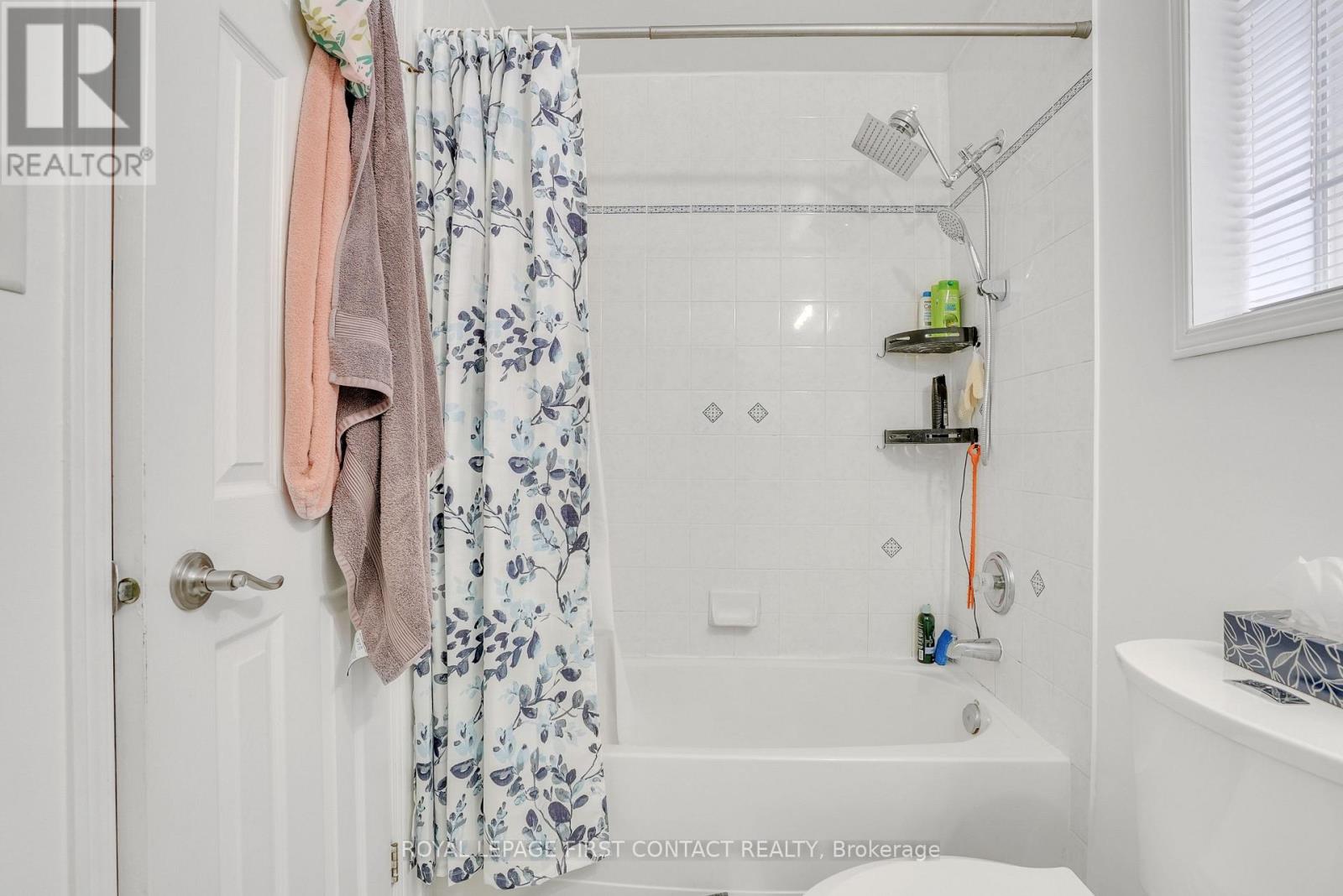 28 Hewitt Place, Barrie (Georgian Drive), Ontario  L4M 7B3 - Photo 25 - S12770876