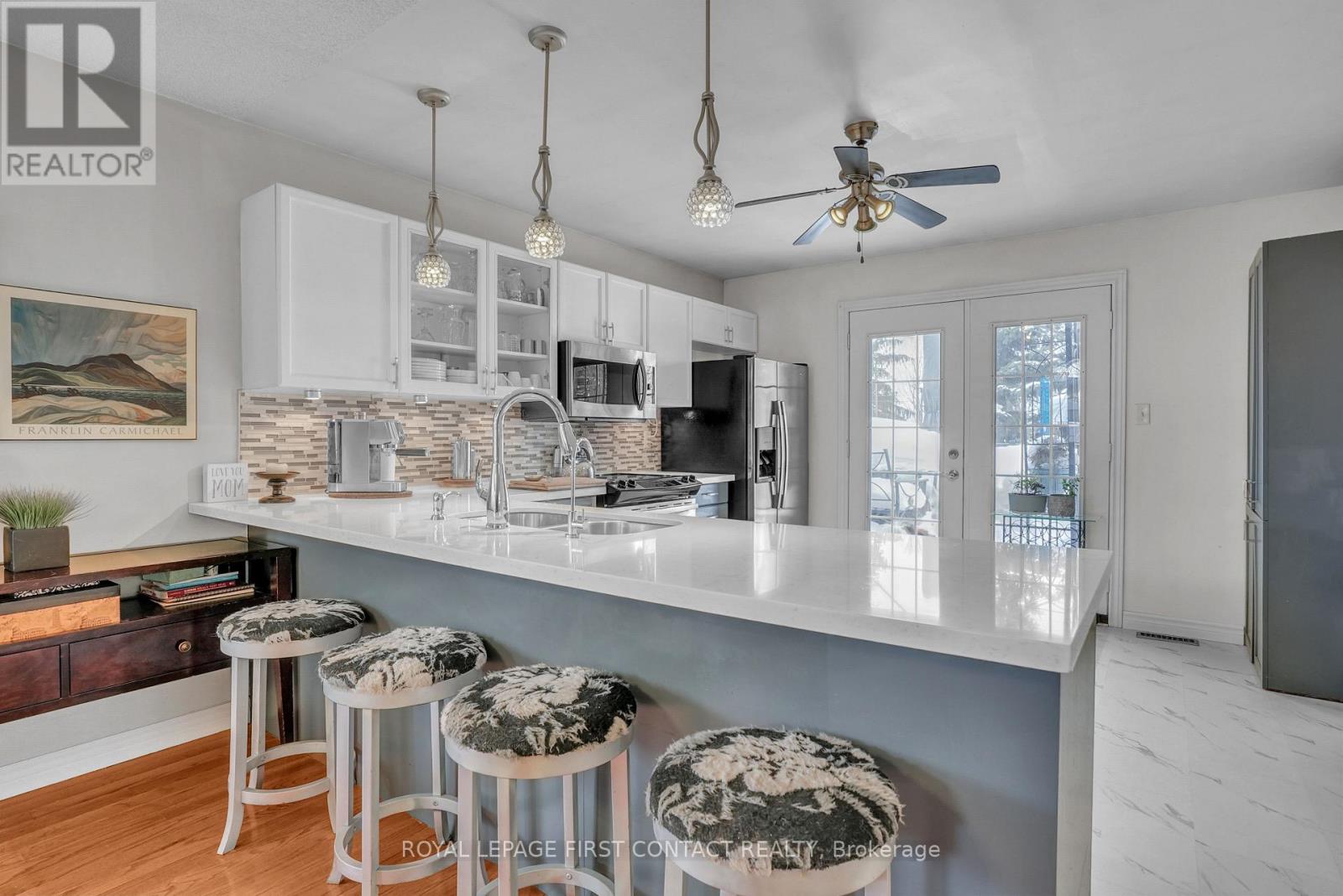 28 Hewitt Place, Barrie (Georgian Drive), Ontario  L4M 7B3 - Photo 8 - S12770876