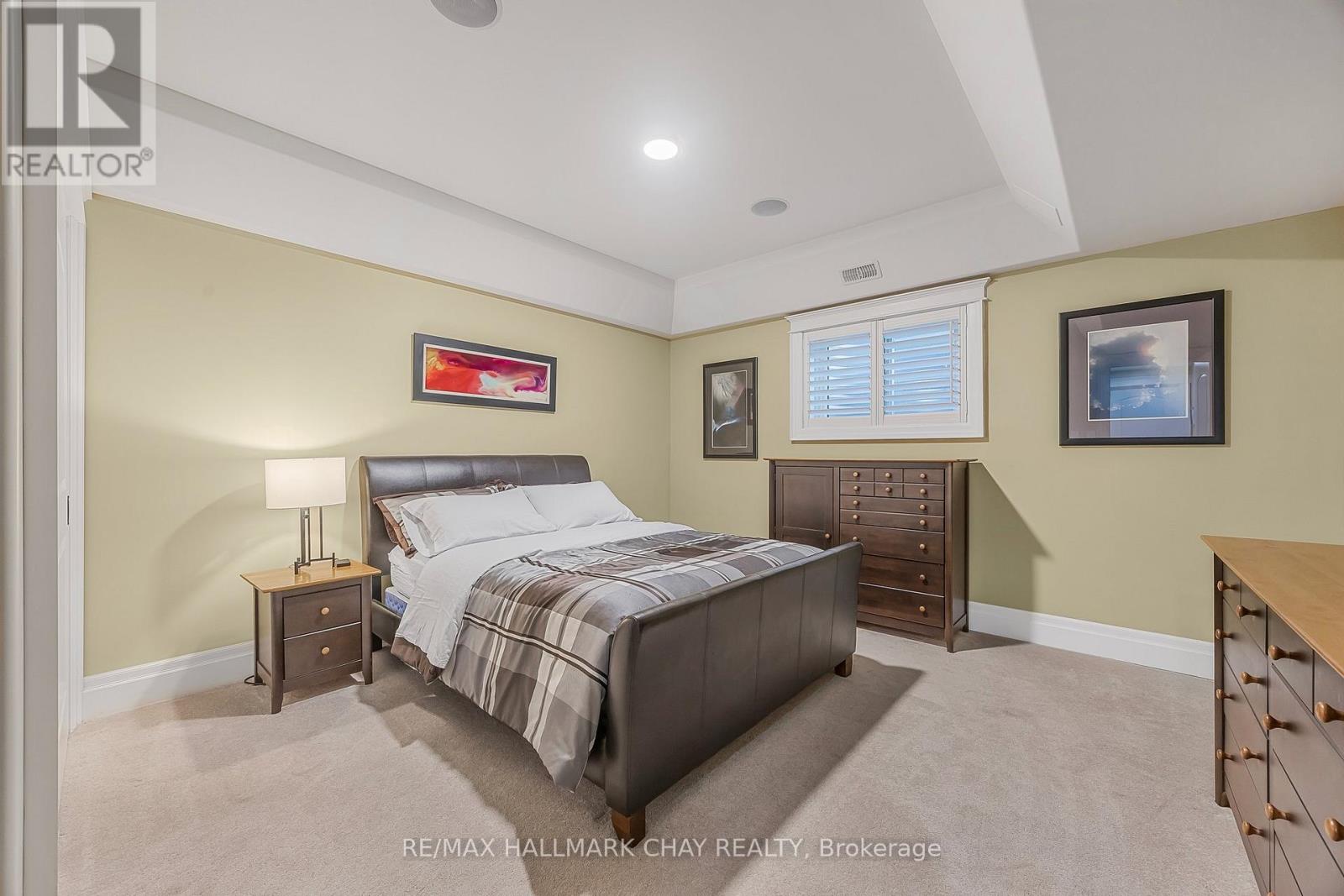 36 Lilac Lane, Springwater (Midhurst), Ontario  L9X 0N4 - Photo 33 - S12770912