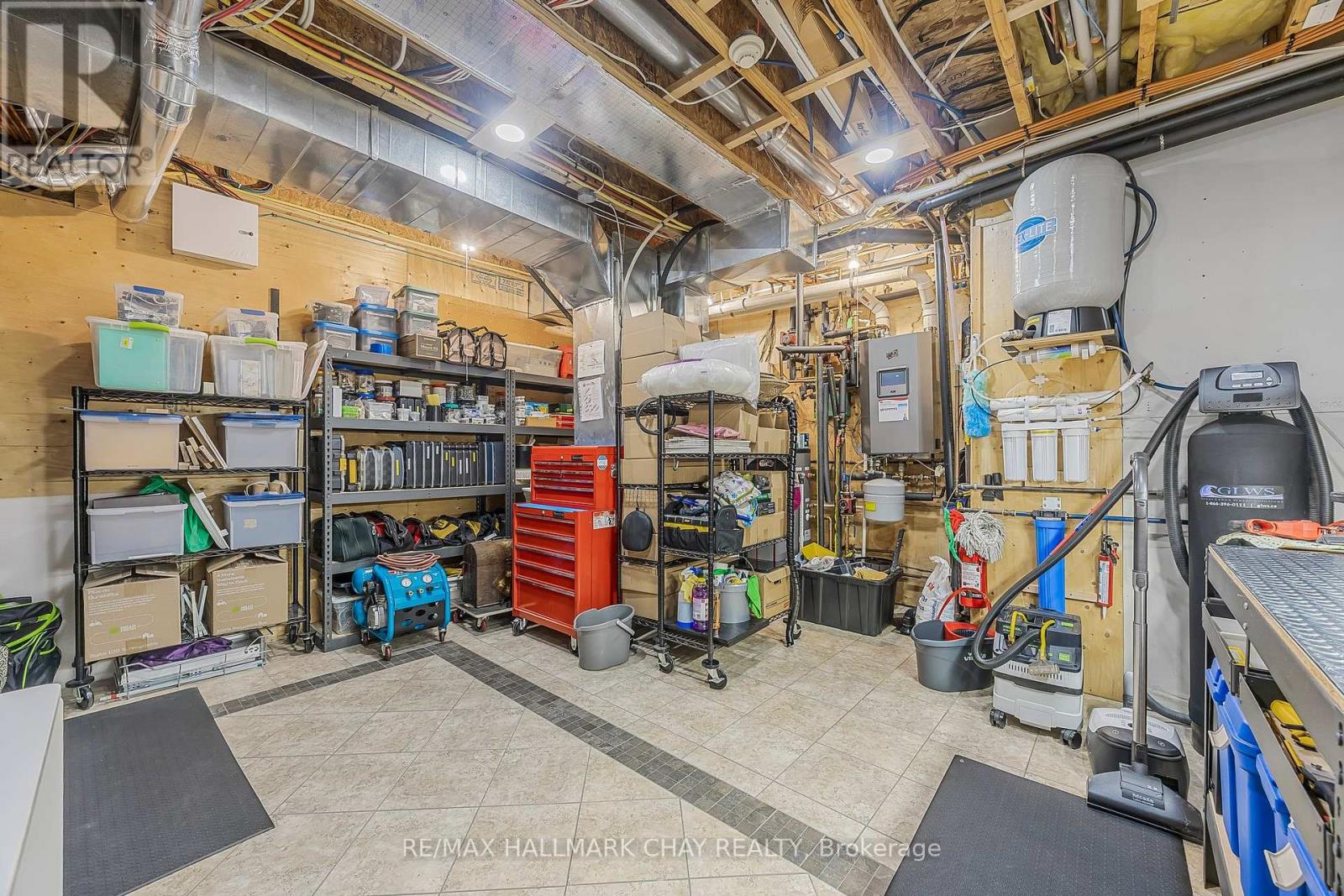 36 Lilac Lane, Springwater (Midhurst), Ontario  L9X 0N4 - Photo 35 - S12770912