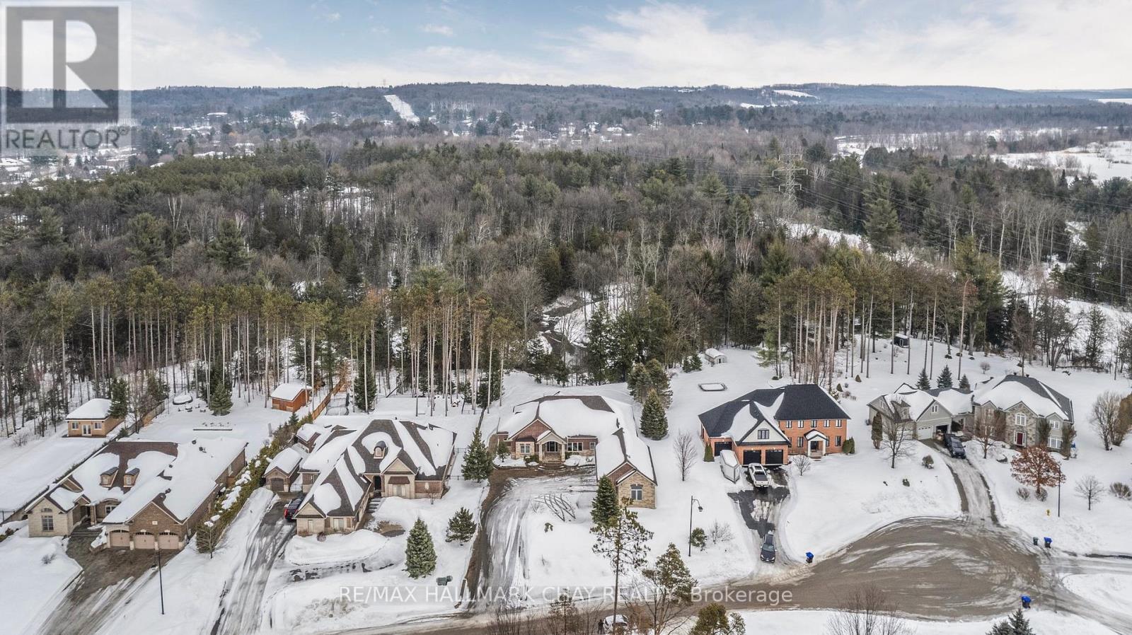 36 Lilac Lane, Springwater (Midhurst), Ontario  L9X 0N4 - Photo 42 - S12770912