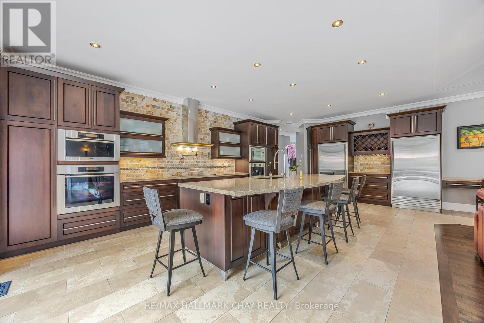 36 Lilac Lane, Springwater (Midhurst), Ontario  L9X 0N4 - Photo 9 - S12770912