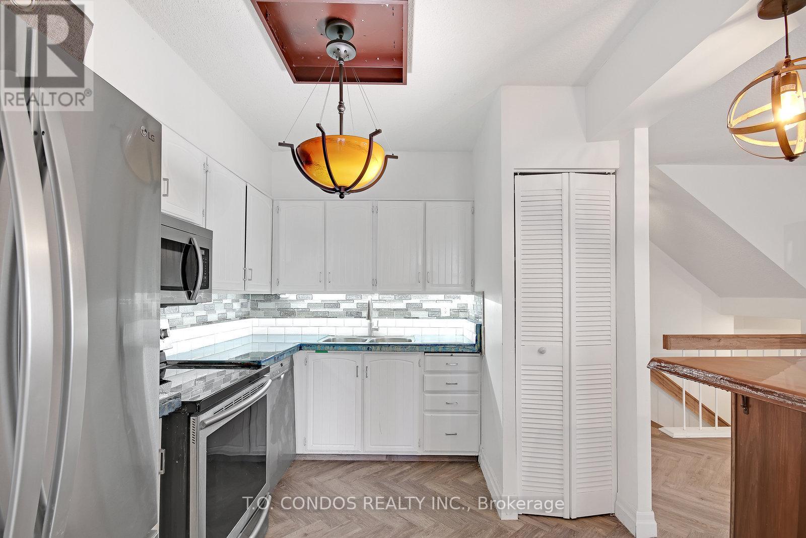 839 - 33 Harbour Square, Toronto, Ontario  M5J 2G2 - Photo 14 - C12770142