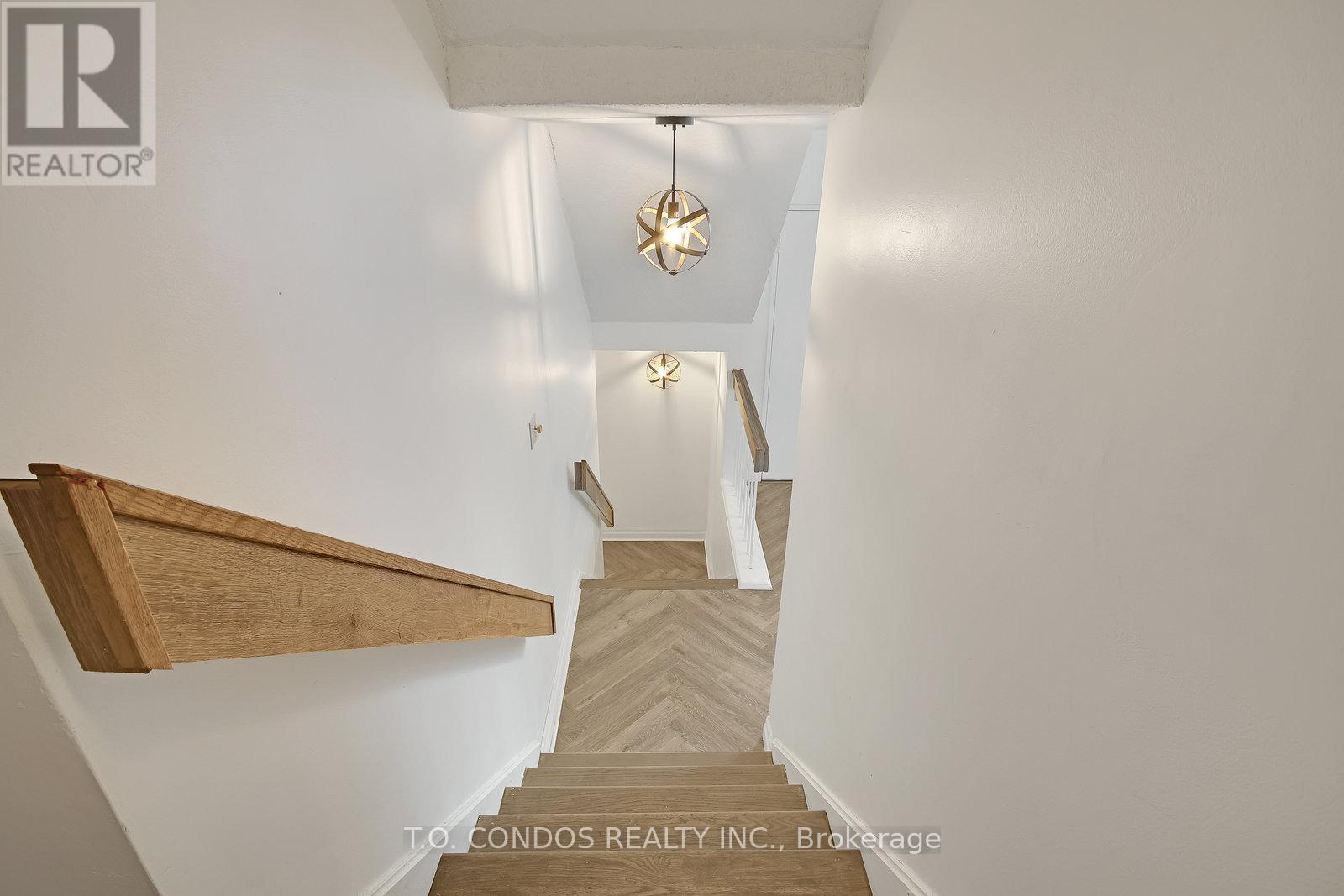 839 - 33 Harbour Square, Toronto, Ontario  M5J 2G2 - Photo 2 - C12770142