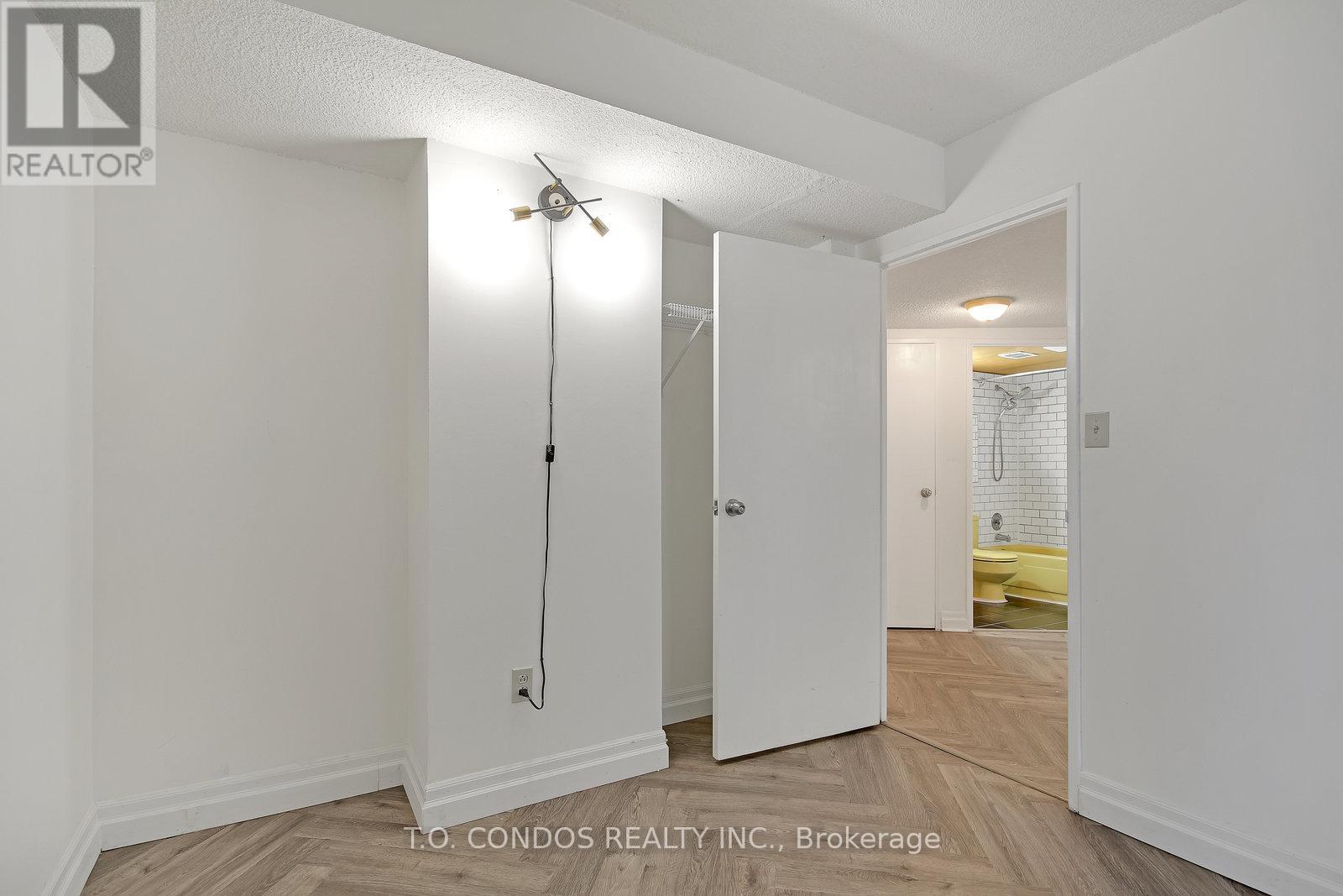 839 - 33 Harbour Square, Toronto, Ontario  M5J 2G2 - Photo 23 - C12770142