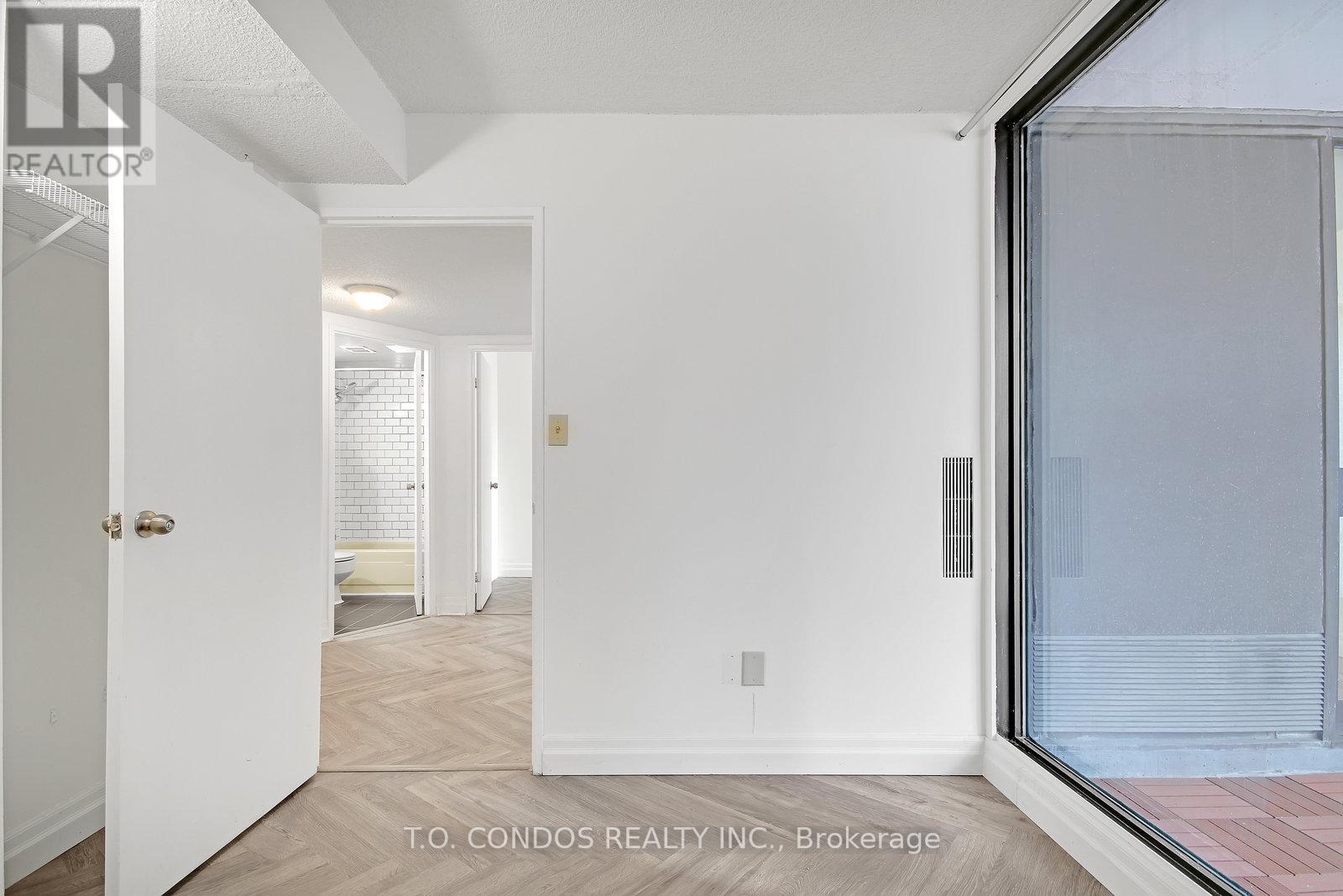 839 - 33 Harbour Square, Toronto, Ontario  M5J 2G2 - Photo 24 - C12770142