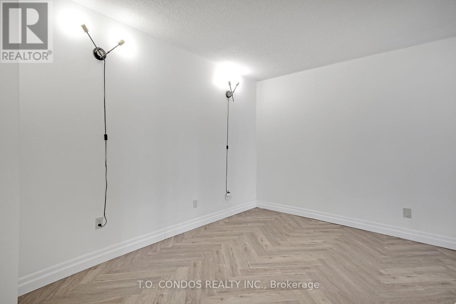 839 - 33 Harbour Square, Toronto, Ontario  M5J 2G2 - Photo 25 - C12770142