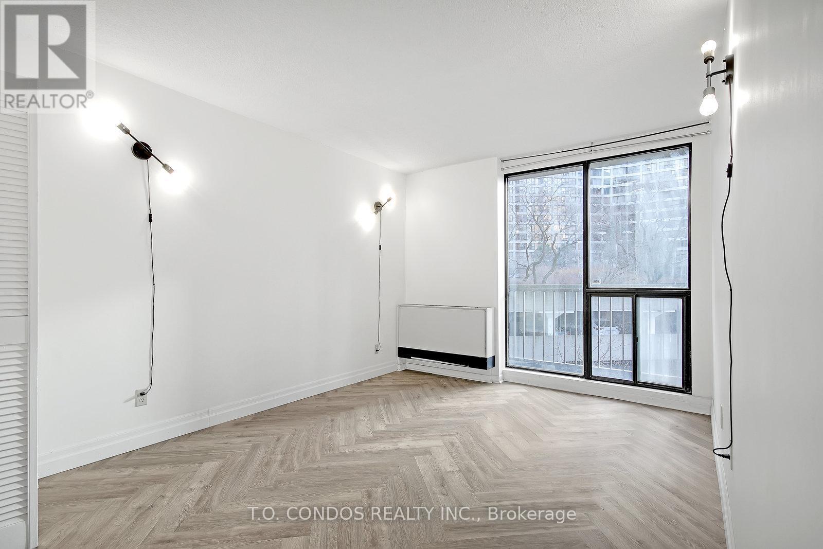 839 - 33 Harbour Square, Toronto, Ontario  M5J 2G2 - Photo 29 - C12770142