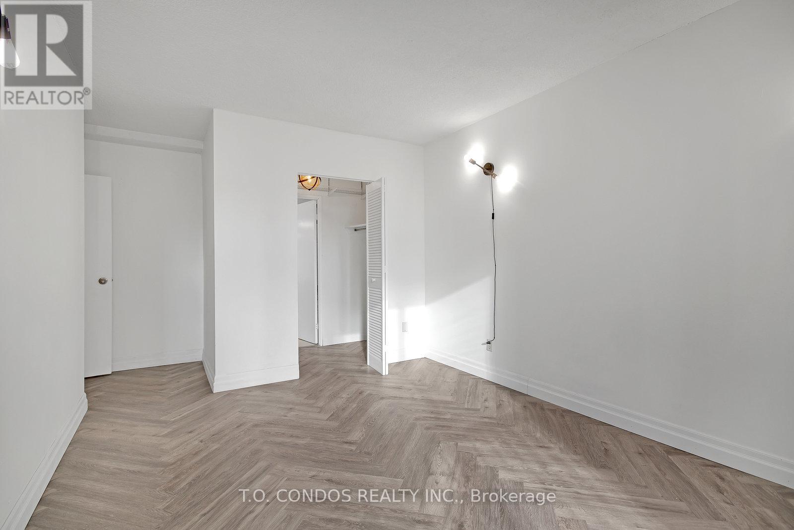 839 - 33 Harbour Square, Toronto, Ontario  M5J 2G2 - Photo 32 - C12770142