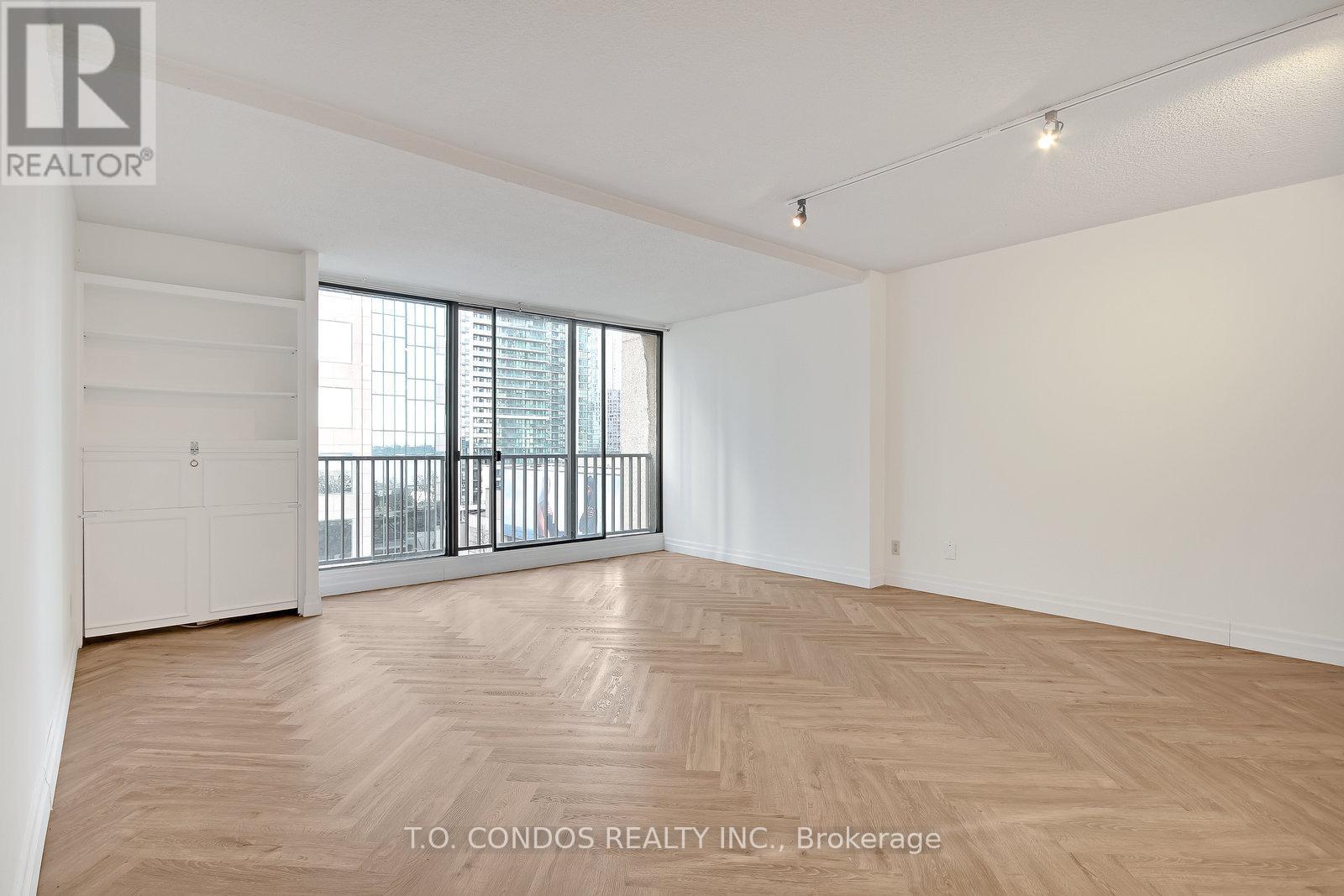 839 - 33 Harbour Square, Toronto, Ontario  M5J 2G2 - Photo 4 - C12770142