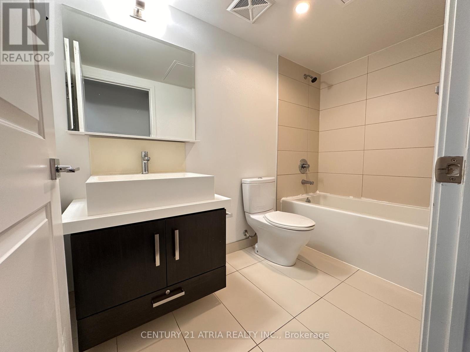 1001 - 65 St Mary Street, Toronto, Ontario  M5S 0A6 - Photo 8 - C12770716