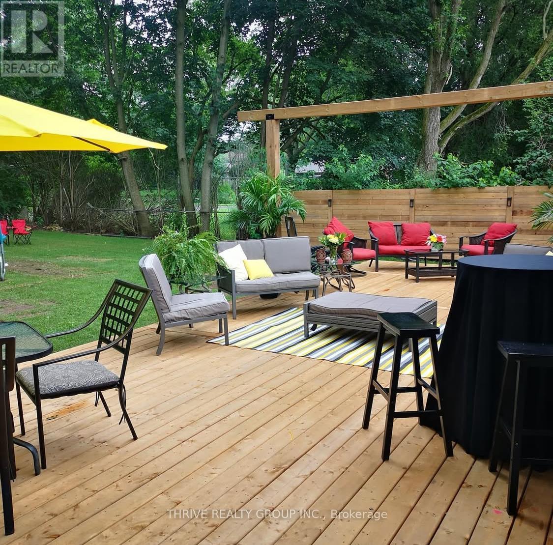 402 STEPHEN STREET, London South, Ontario