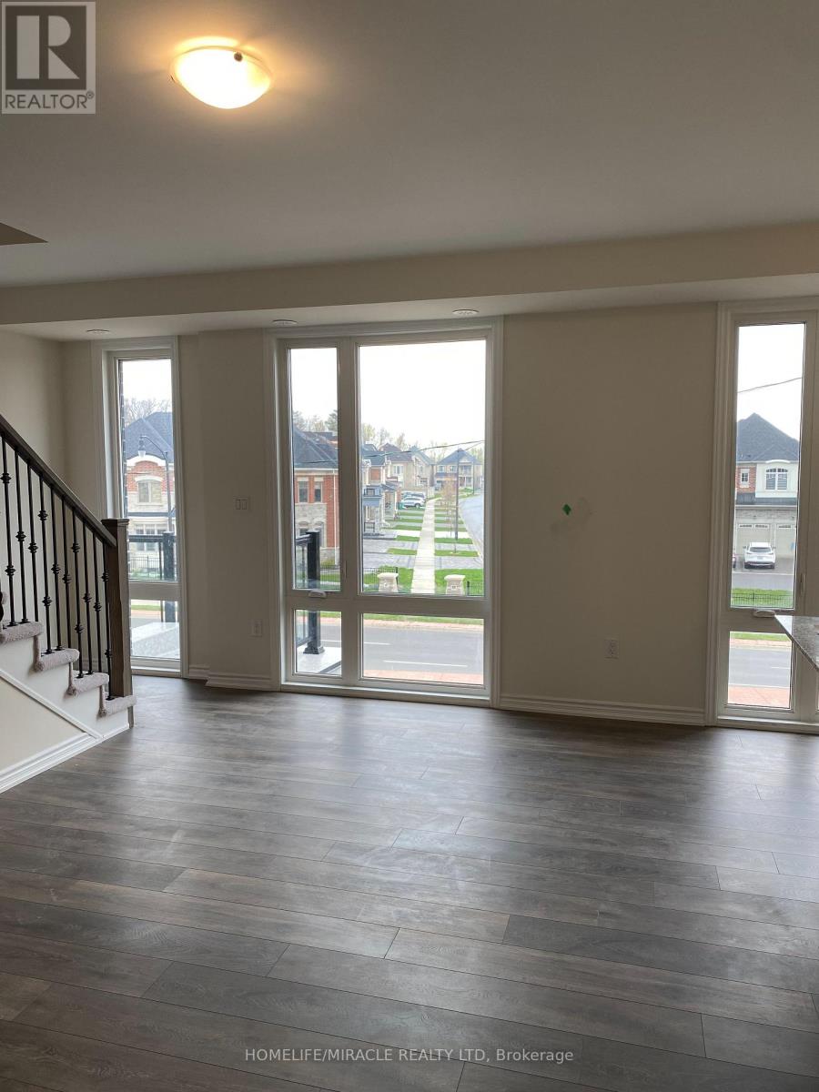 #60 - 70 Knotsberry Circle, Brampton, Ontario  L6Y 6G1 - Photo 3 - W12770756