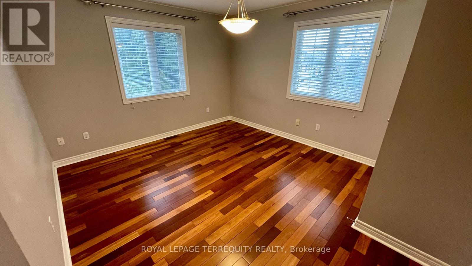 2089 Blackforest Crescent, Oakville, Ontario  L6M 4T5 - Photo 15 - W12770786