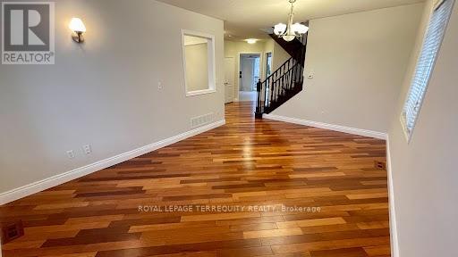 2089 Blackforest Crescent, Oakville, Ontario  L6M 4T5 - Photo 4 - W12770786